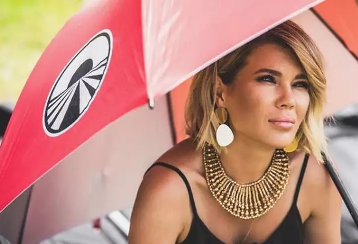 După 10 ani! Andreea Marin și Violeta, fiica ei, pictorial EXCLUSIV în VIVA! de iulie. Totul din culisele ședinței foto!