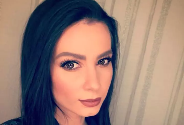 Cine este Izabela Stress, cel mai de succes român pe YouTube! Câștigă 40.000 de dolari pe zi din videoclipuri în care face slime!