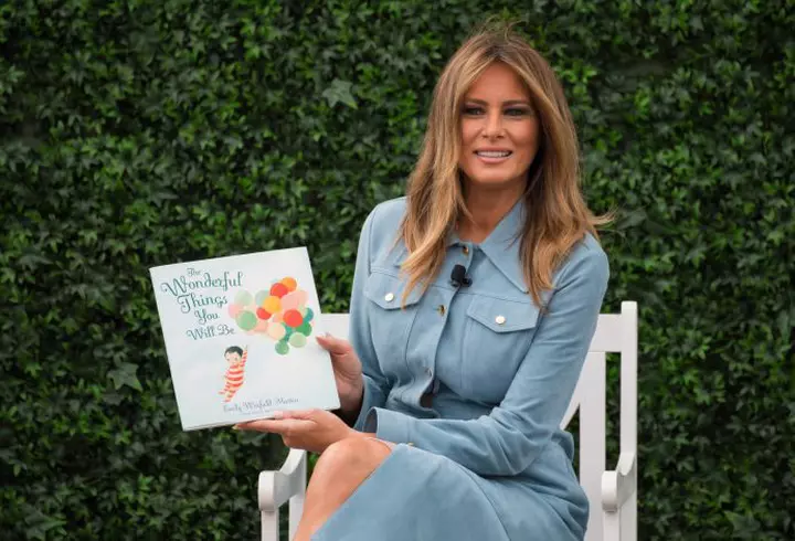 Cine este Izabela Stress, cel mai de succes român pe YouTube! Câștigă 40.000 de dolari pe zi din videoclipuri în care face slime!