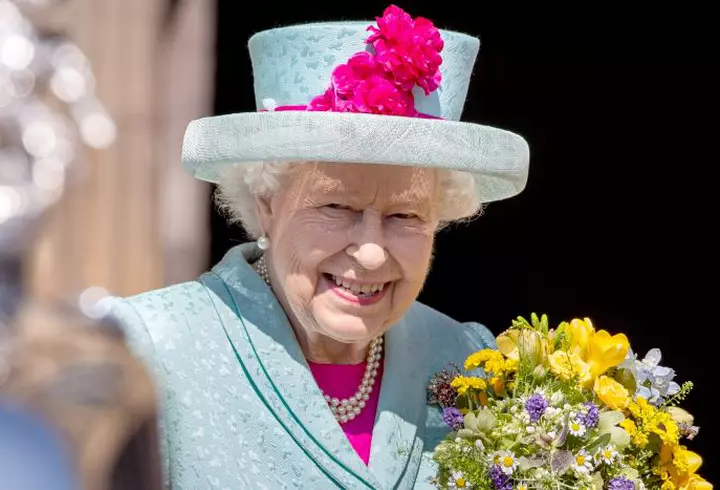 Cine este Izabela Stress, cel mai de succes român pe YouTube! Câștigă 40.000 de dolari pe zi din videoclipuri în care face slime!