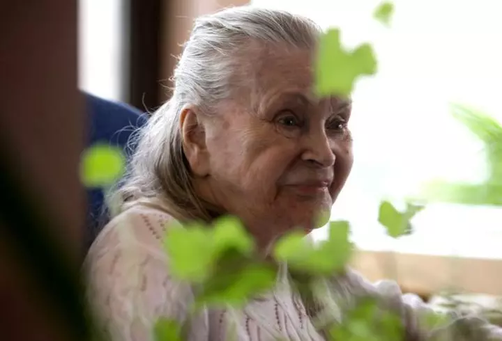 Cine este Izabela Stress, cel mai de succes român pe YouTube! Câștigă 40.000 de dolari pe zi din videoclipuri în care face slime!