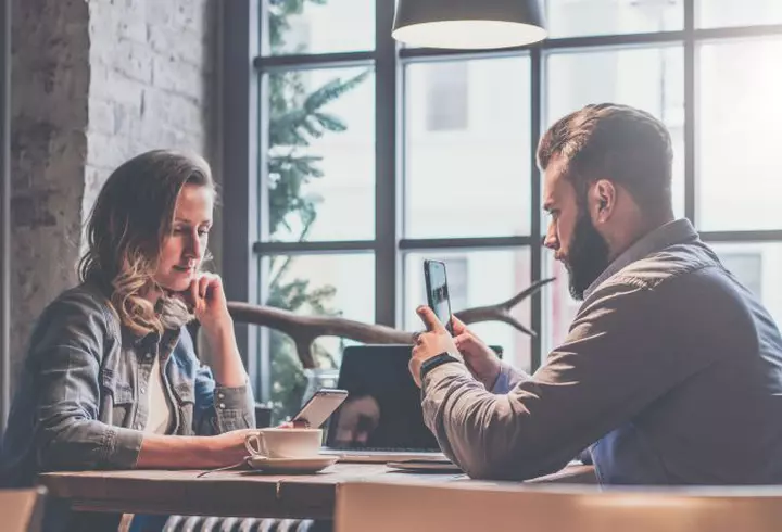 Faci sport? Rădăcina care te ajută să scapi de febra musculară!