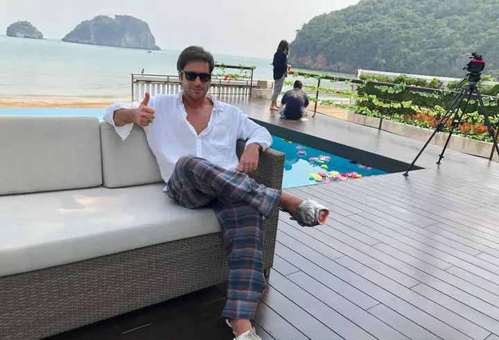 Cine este Izabela Stress, cel mai de succes român pe YouTube! Câștigă 40.000 de dolari pe zi din videoclipuri în care face slime!