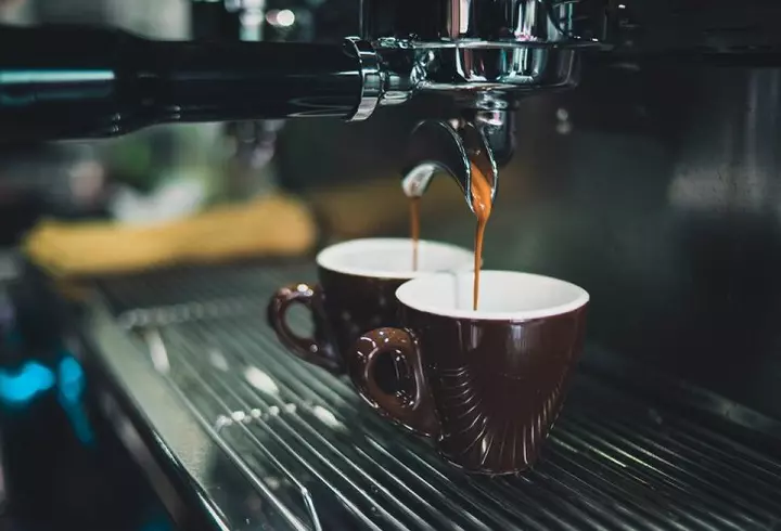 (P) Cum asortezi geanta și pantofii- sfaturi de stil și idei pentru vară