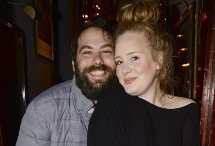 La 42 de ani, Mihaela Cernea, blonda din trupa Class, arată mai bine decât în tinereţe. Parcă ar fi sora copiiilor săi!