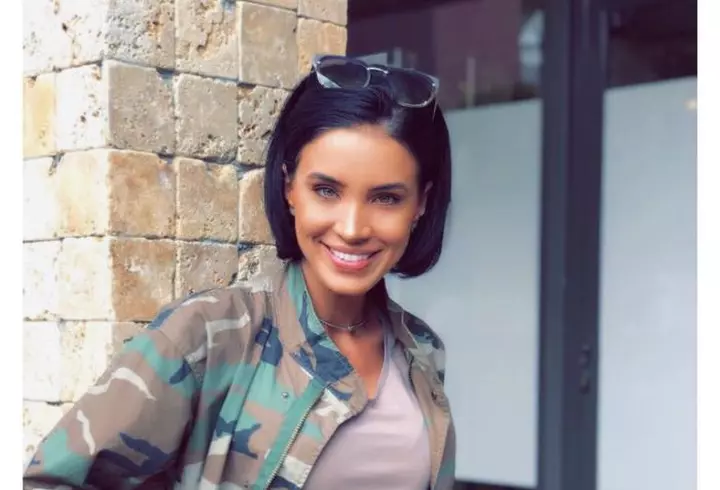 La 42 de ani, Mihaela Cernea, blonda din trupa Class, arată mai bine decât în tinereţe. Parcă ar fi sora copiiilor săi!