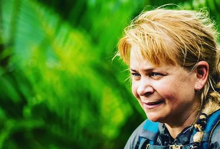 Cum arată invitația la nunta Adelinei Pestrițu. Nu e una clasică: ”După 2 ani împreună”