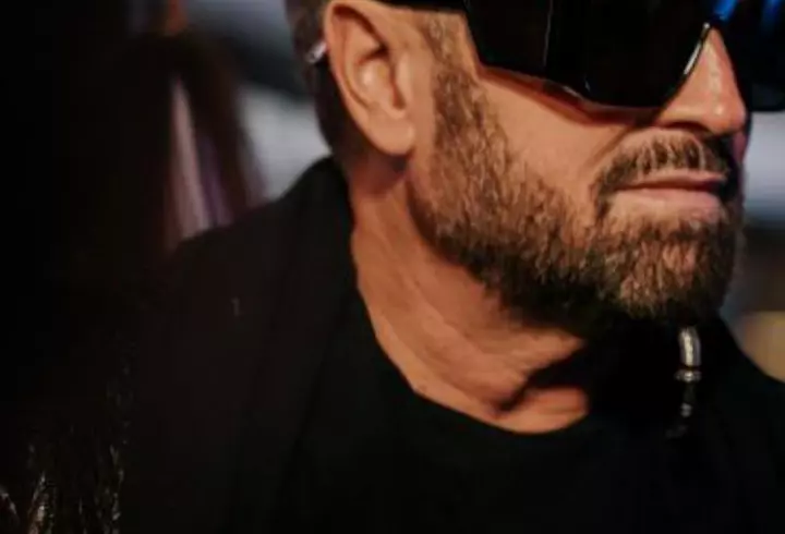 Ce familie frumoasă are Dana Nălbaru! Cântăreața are 3 copii cu Dragoș Bucur, însă fata cea mare arată de parcă i-ar fi soră!