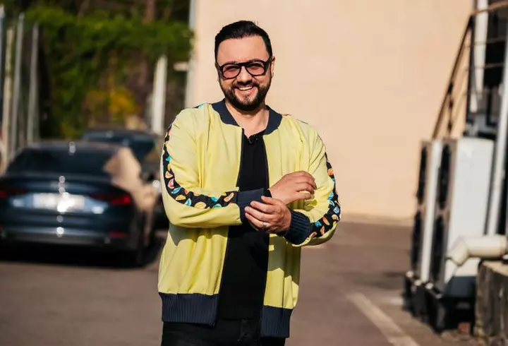 După 10 ani! Andreea Marin și Violeta, fiica ei, pictorial EXCLUSIV în VIVA! de iulie. Totul din culisele ședinței foto!