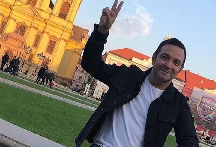 Ce familie frumoasă are Dana Nălbaru! Cântăreața are 3 copii cu Dragoș Bucur, însă fata cea mare arată de parcă i-ar fi soră!