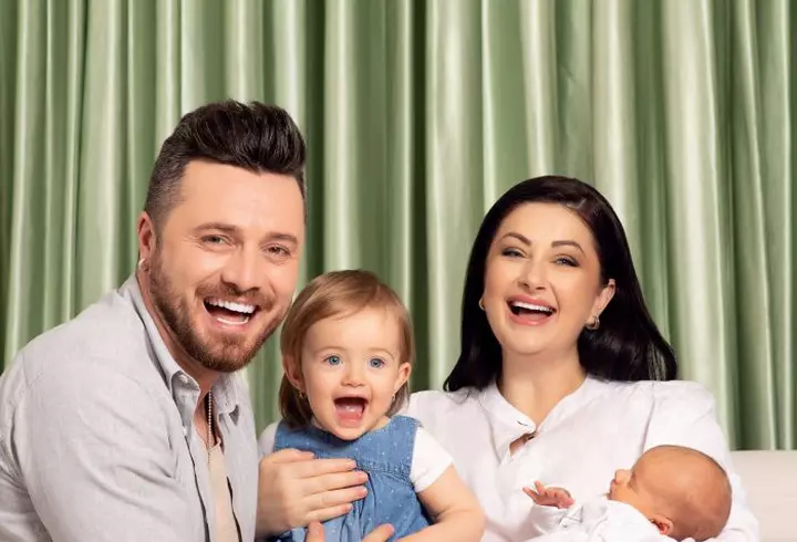 După 10 ani! Andreea Marin și Violeta, fiica ei, pictorial EXCLUSIV în VIVA! de iulie. Totul din culisele ședinței foto!