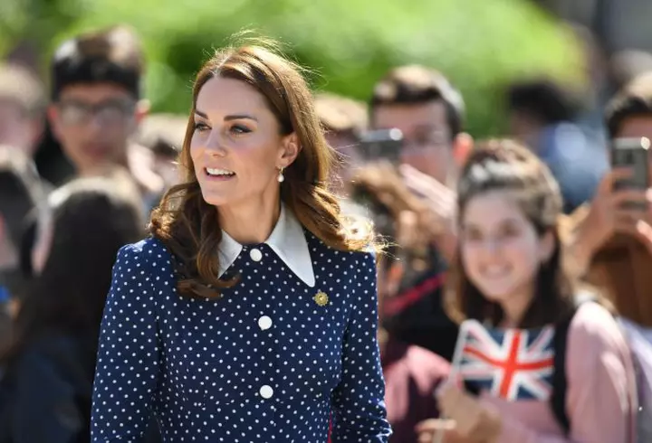 La 42 de ani, Mihaela Cernea, blonda din trupa Class, arată mai bine decât în tinereţe. Parcă ar fi sora copiiilor săi!