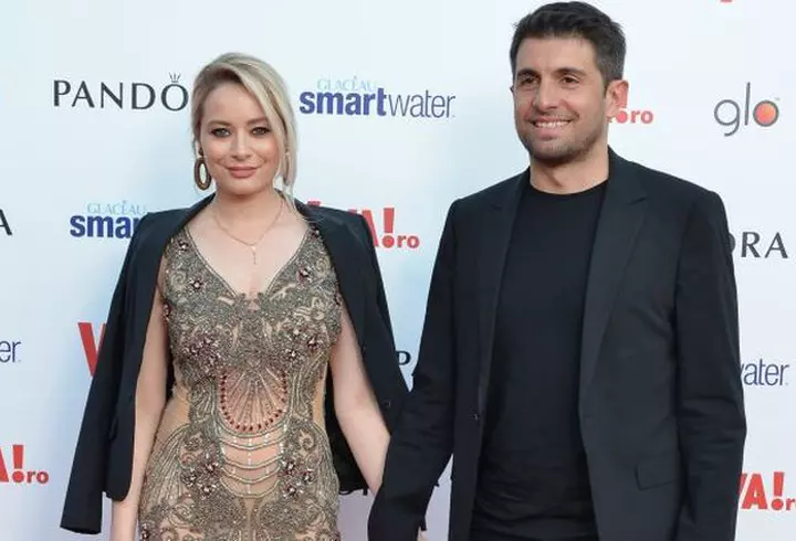 Ruxi, ținută mega excentrică la petrecerea VIVA! Outfitul ei a atras toate privirile