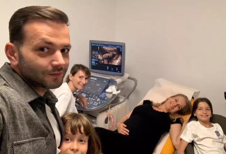 Dieta de detoxifiere a Annei Lesko. Cum reușește ea să scape de kilogramele în plus, la 40 de ani!