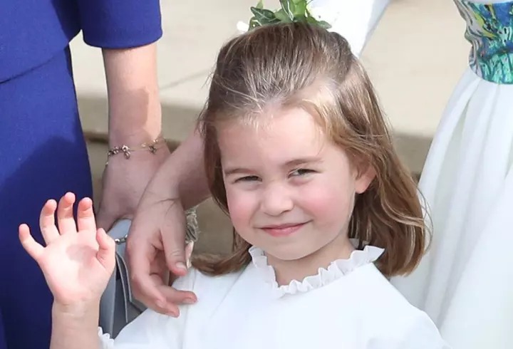 Ce familie frumoasă are Dana Nălbaru! Cântăreața are 3 copii cu Dragoș Bucur, însă fata cea mare arată de parcă i-ar fi soră!