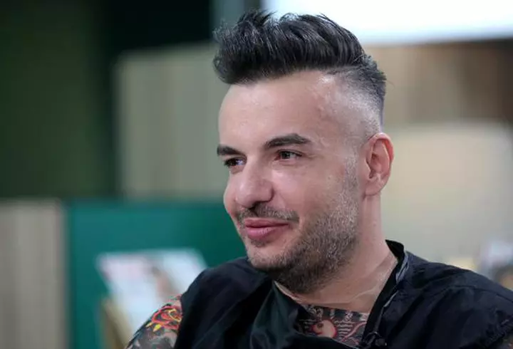 Ce familie frumoasă are Dana Nălbaru! Cântăreața are 3 copii cu Dragoș Bucur, însă fata cea mare arată de parcă i-ar fi soră!