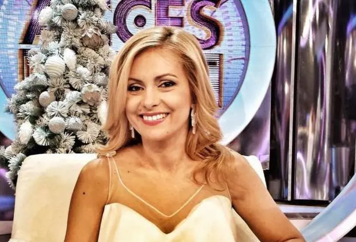 Lidia Buble a prins buchetul. Artista a fost fără Răzvan Simion la nunta surorii ei