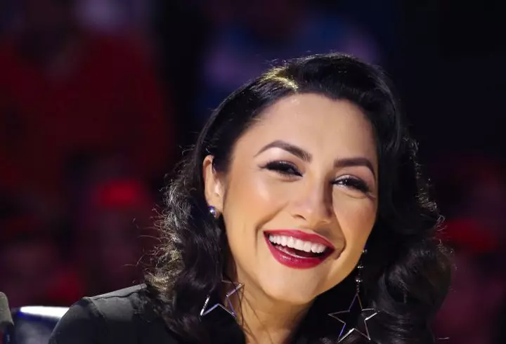 Ce familie frumoasă are Dana Nălbaru! Cântăreața are 3 copii cu Dragoș Bucur, însă fata cea mare arată de parcă i-ar fi soră!