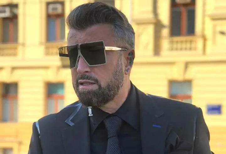 Ce familie frumoasă are Dana Nălbaru! Cântăreața are 3 copii cu Dragoș Bucur, însă fata cea mare arată de parcă i-ar fi soră!