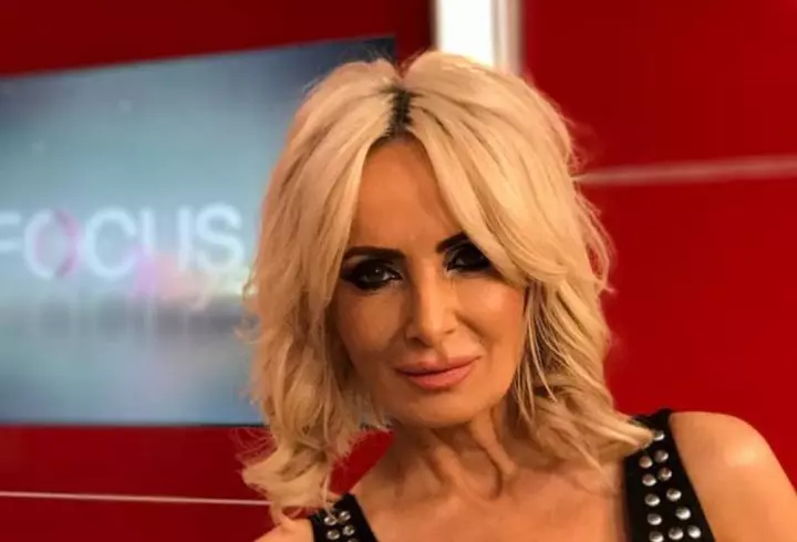 Nicoleta Voica e prima vedetă din România, care și-a pus silicoane, în urmă cu 30 de ani. / Mesajul cântăreței de muzică populară pentru tinerele care vor sâni mai mari