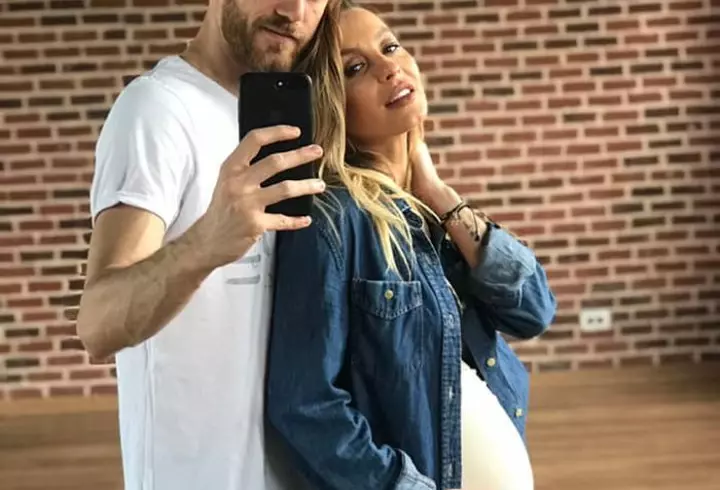 Bianca Drăgușanu, vacanță de lux în Singapore alături de Alex Bodi. Cum s-a pozat vedeta în avion