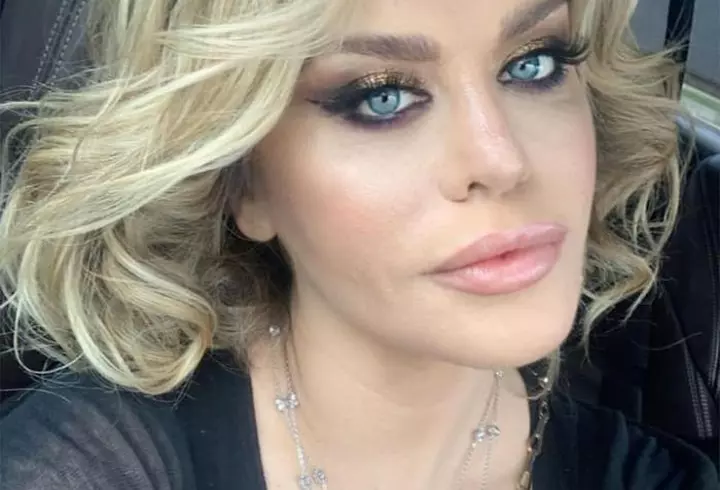 Bianca Drăgușanu, vacanță de lux în Singapore alături de Alex Bodi. Cum s-a pozat vedeta în avion