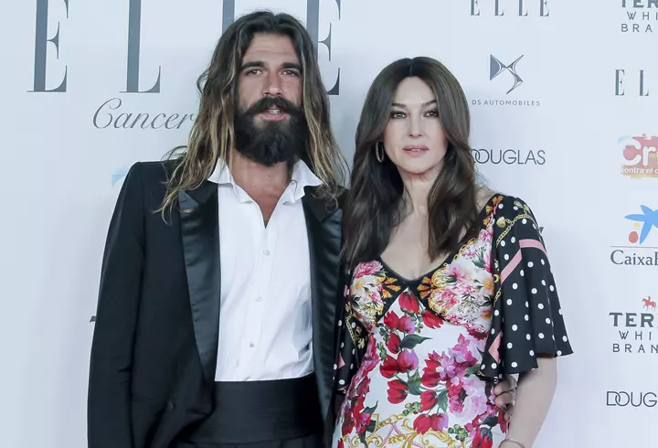 Nicoleta Voica e prima vedetă din România, care și-a pus silicoane, în urmă cu 30 de ani. / Mesajul cântăreței de muzică populară pentru tinerele care vor sâni mai mari