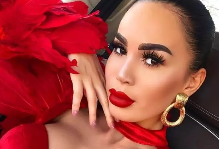 Nicoleta Voica e prima vedetă din România, care și-a pus silicoane, în urmă cu 30 de ani. / Mesajul cântăreței de muzică populară pentru tinerele care vor sâni mai mari