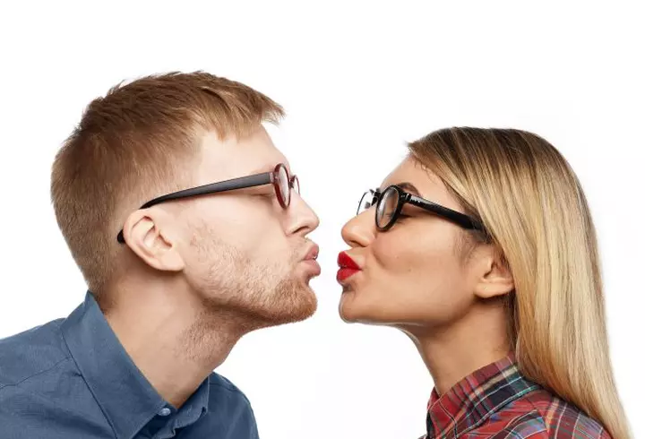 Atracția pentru natură dusă la extrem! 2 fetișuri sexuale cu insecte și copaci