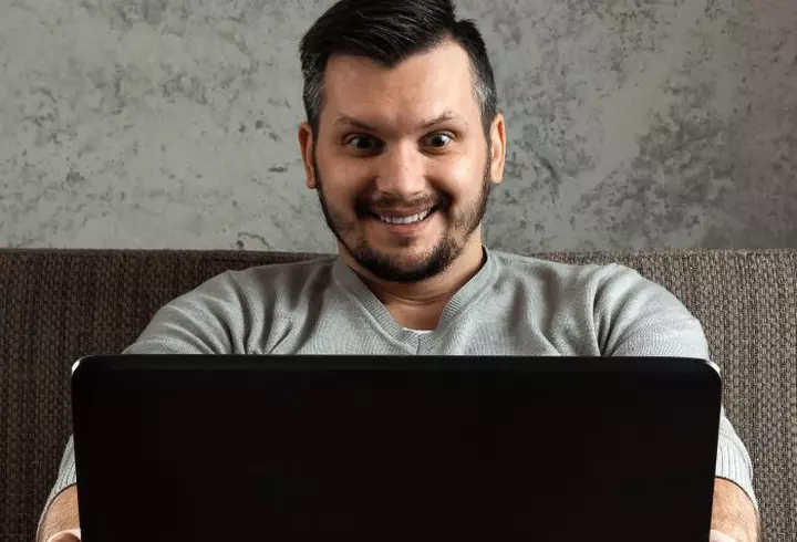 Atracția pentru natură dusă la extrem! 2 fetișuri sexuale cu insecte și copaci