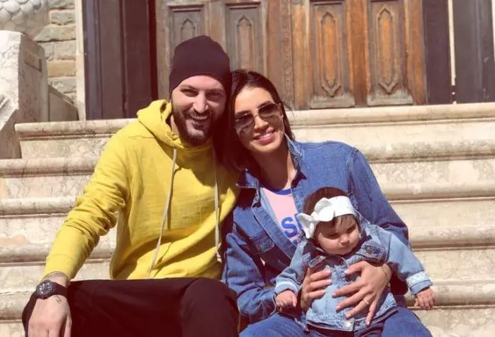 TOP 3 exerciții pentru picioare sexy, pe care să le faci acasă