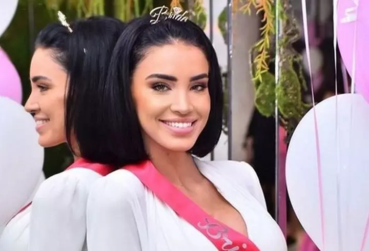 Mama Antoniei a împlinit 51 de ani. Cum arată cea mai sexy bunică din showbiz