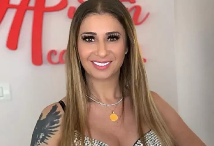 Mama Antoniei a împlinit 51 de ani. Cum arată cea mai sexy bunică din showbiz