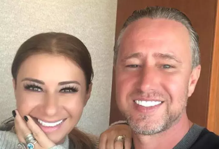 Mama Antoniei a împlinit 51 de ani. Cum arată cea mai sexy bunică din showbiz