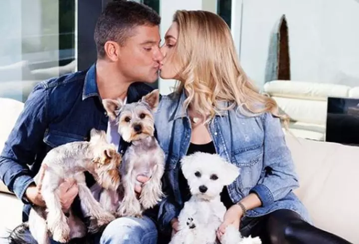 TOP 3 exerciții pentru picioare sexy, pe care să le faci acasă