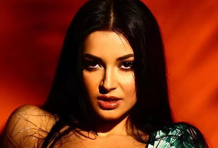 Mama Antoniei a împlinit 51 de ani. Cum arată cea mai sexy bunică din showbiz