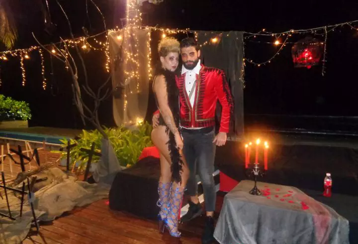 Mama Antoniei a împlinit 51 de ani. Cum arată cea mai sexy bunică din showbiz