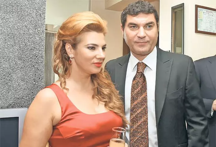 TOP 3 exerciții pentru picioare sexy, pe care să le faci acasă