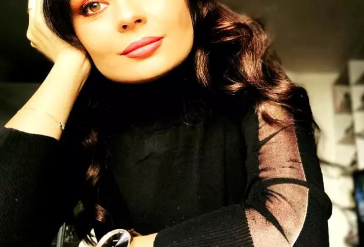 TOP 3 exerciții pentru picioare sexy, pe care să le faci acasă