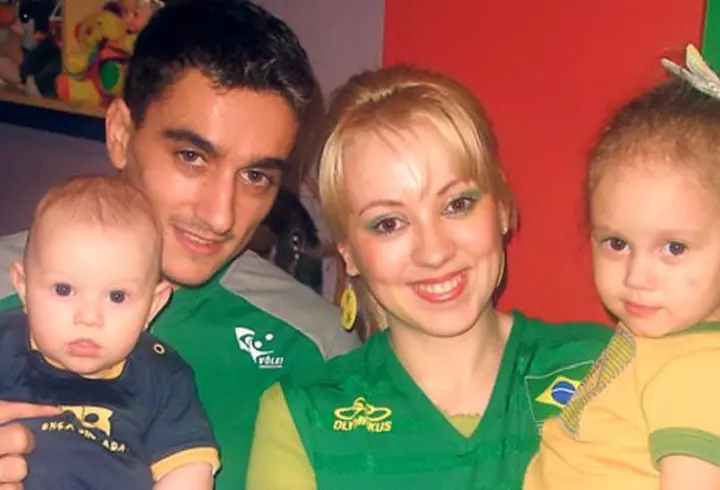 Cum a început povestea de dragoste dintre Gică Hagi și soția sa, cu care e căsătorit de 24 de ani: ”Eram studentă în anul II și venea să mă ia de la facultate”