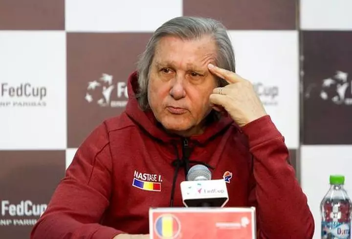 Cum a început povestea de dragoste dintre Gică Hagi și soția sa, cu care e căsătorit de 24 de ani: ”Eram studentă în anul II și venea să mă ia de la facultate”