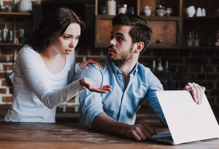 Atracția pentru natură dusă la extrem! 2 fetișuri sexuale cu insecte și copaci