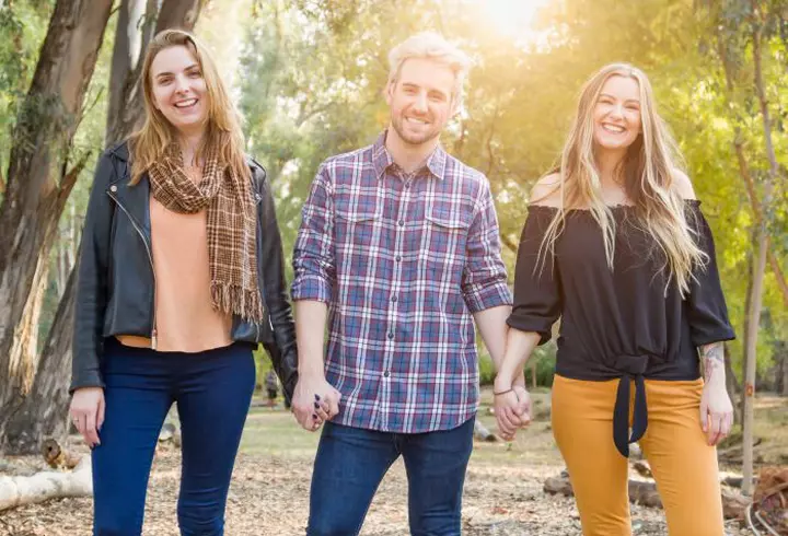 Atracția pentru natură dusă la extrem! 2 fetișuri sexuale cu insecte și copaci