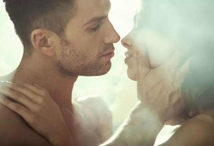 Atracția pentru natură dusă la extrem! 2 fetișuri sexuale cu insecte și copaci