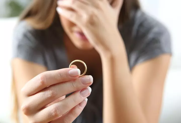 Atracția pentru natură dusă la extrem! 2 fetișuri sexuale cu insecte și copaci