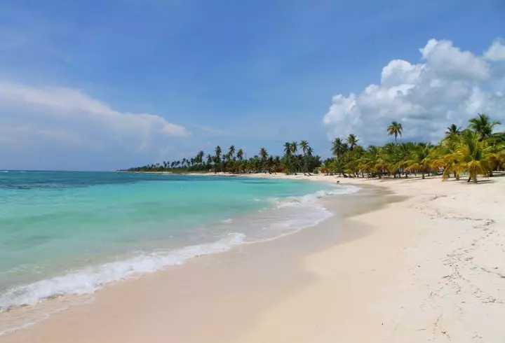 (P) Zile de vară cu distracție și voie bună, în Skiathos