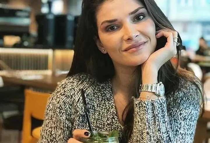 Bianca Roman, fostă ispită la "Insula Iubirii", s-a înscris în partidul lui Victor Ponta. Vrea o carieră în politică