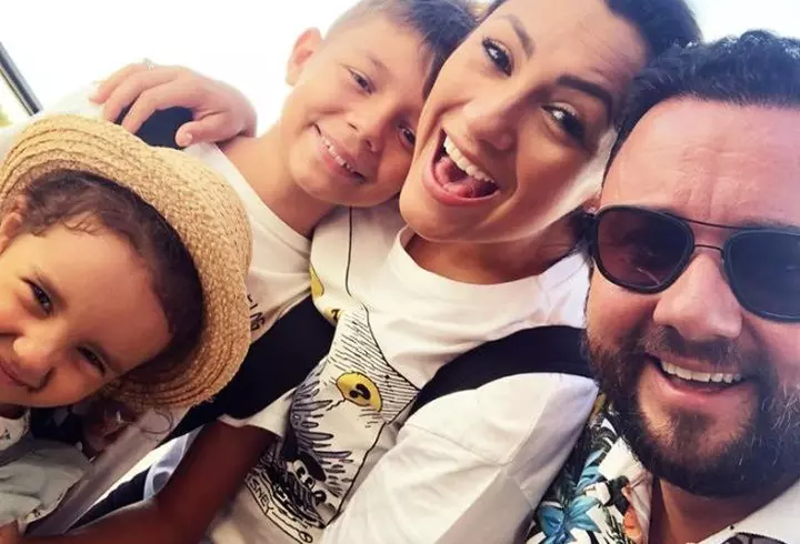 Ce a făcut Simona Pătruleasa cu rochia de mireasă. A dat pe ea 12.000 de euro, în anul 2008, și a fost superbă!