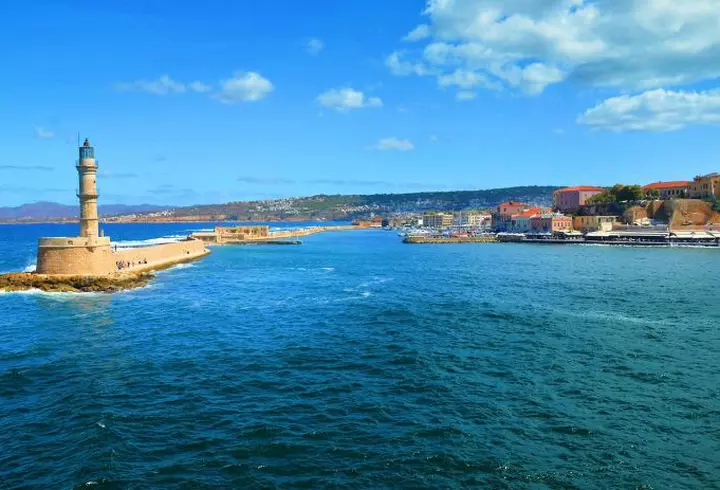 (P) Zile de vară cu distracție și voie bună, în Skiathos