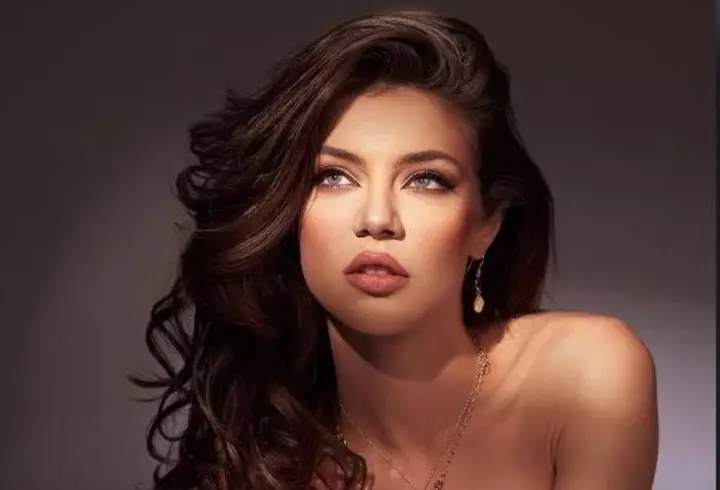 Detalii neştiute din povestea de dragoste a lui Ion Ţiriac cu ziarista egipteană, care i-a dăruit doi copii. Cum a cunoscut-o miliardarul român pe Sophie Ayad